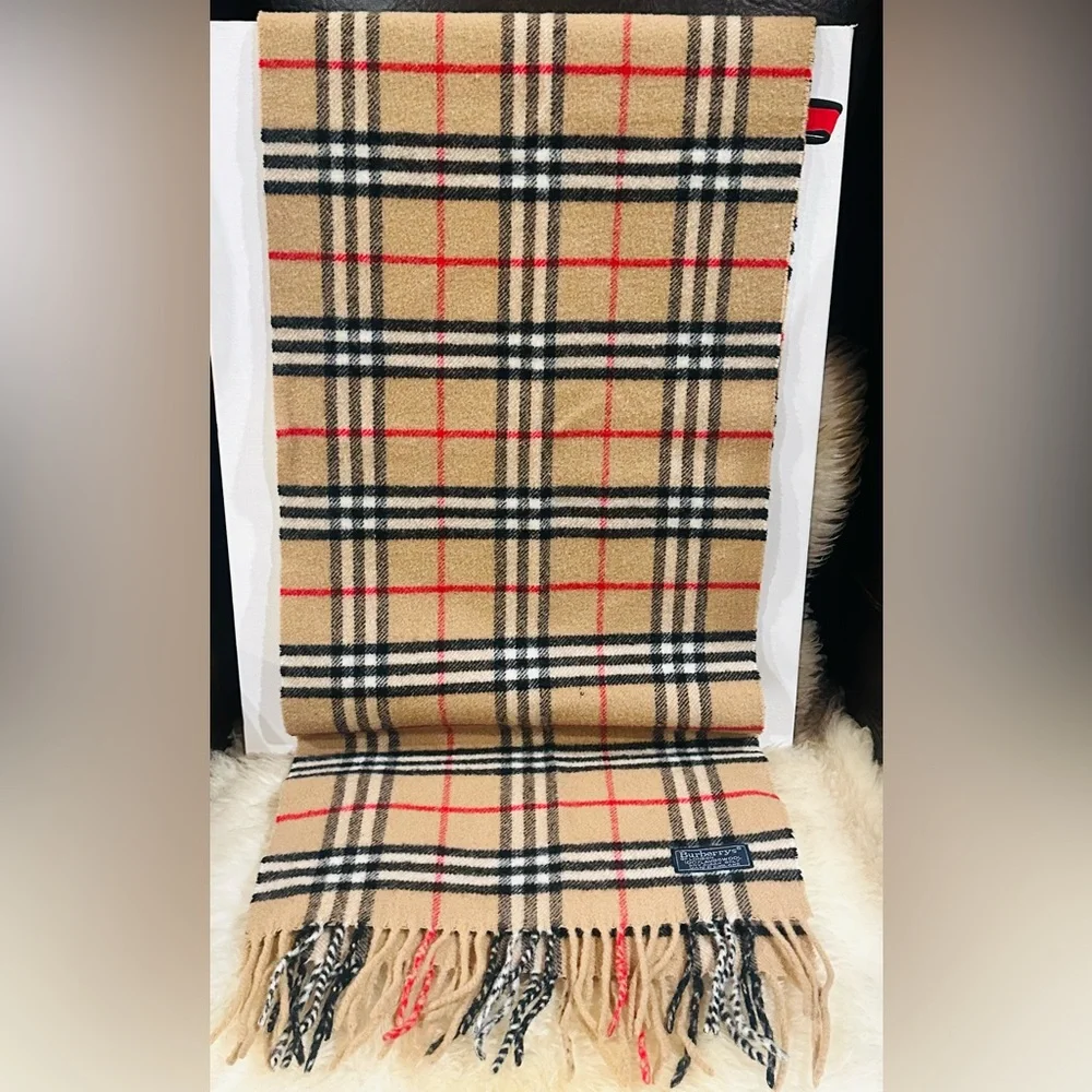 🔥 BURBERRY’S SCARF LAMBSWOOL MADE ENGLAND SIZE L 72” X W 13.6” - Picture 6 of 9